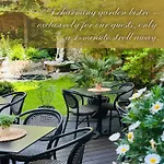 Petit Dependance Otel