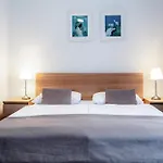 Otel Petit Dependance