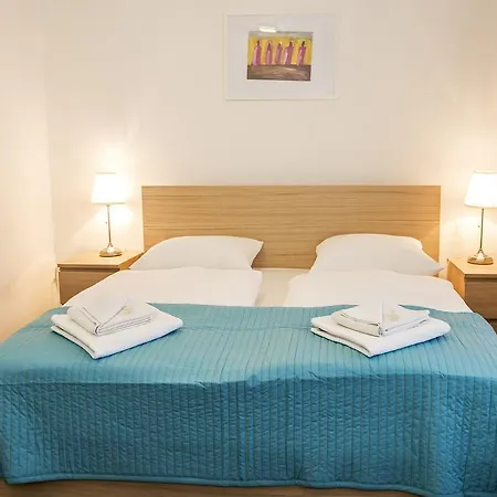 Hotel Petit Dependance 3*