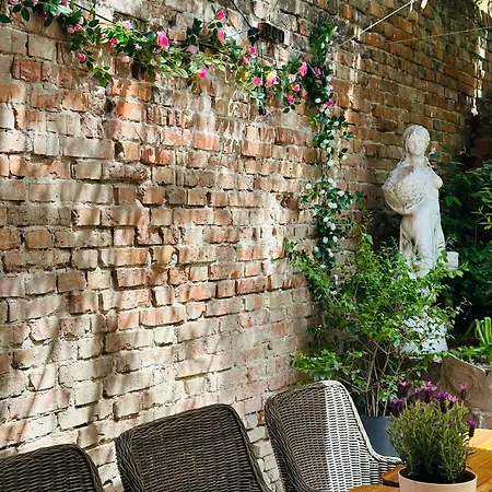 Petit Dependance Bratislava