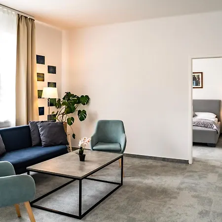 Petit Dependance 3* Братислава