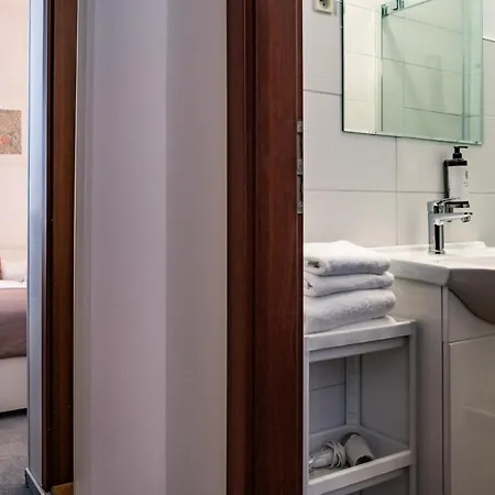 Petit Dependance Hotel 3*
